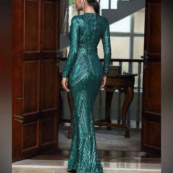 LOVE&LEMONADE Mermaid Hem Sequin Formal Dress/Gown in Green size S - Picture 6 of 7
